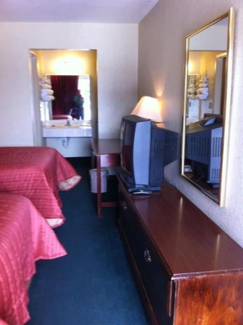 Motel Gold Hutchins